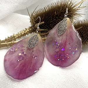 cercei handmade unicat din rasina si flori naturale 00125 - Artynos.ro
