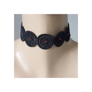 Choker Discuri Brodate cu Cristale  - Artynos.ro