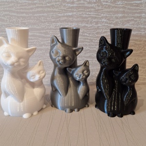 Vaza Love cats, Casă & Stil de viață, Accesorii pentru decorat casa, Suport de flori, Vaze, Produse fabricate din materiale reciclate, Adaugă un strop de eleganță și căldură în casa ta cu Vaza decorativă „Love cats”, un obiect de deco..., ARTYNOS