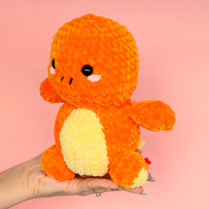 Jucarie Charmander mare - Pokemon crosetat , Jucarii si echipamente pentru copii, Plusuri, Figurine de plus, Impletitura, Inaltime jucariei este de aproximativ 30 cm, dupa cum se poate observa si din imagini.

Este realiz..., ARTYNOS