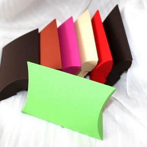 Cutiute marturii . Cutiute pillow box - Artynos.ro